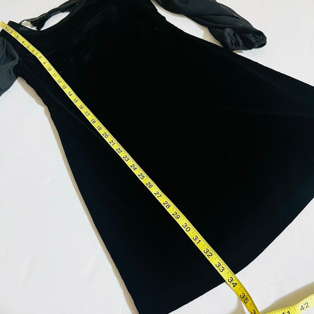 White House Black Market Velvet Ballon Long Sleeve Dress Size 0 Black - Picture 8 of 9